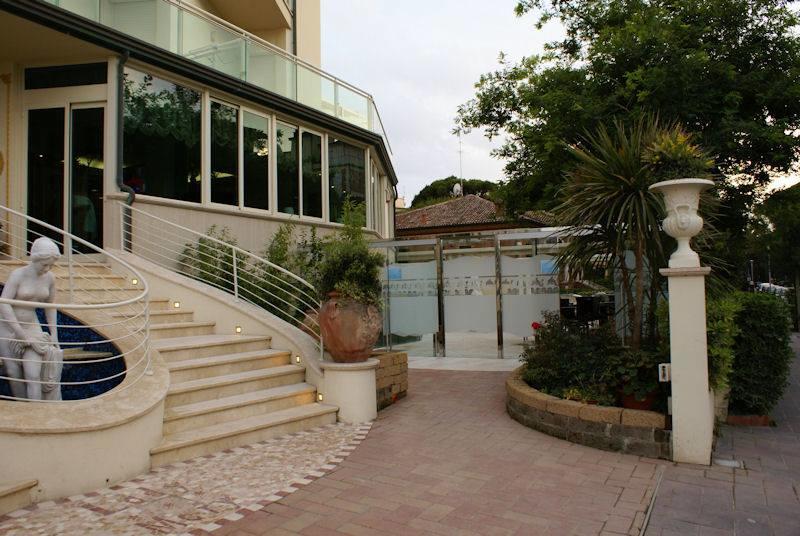 Hotel Lady Mary Milano Marittima Exteriér fotografie